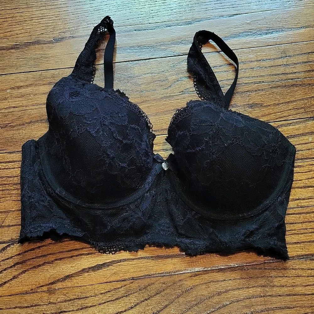 Victoria's Secret Bra - Picture 1 of 7